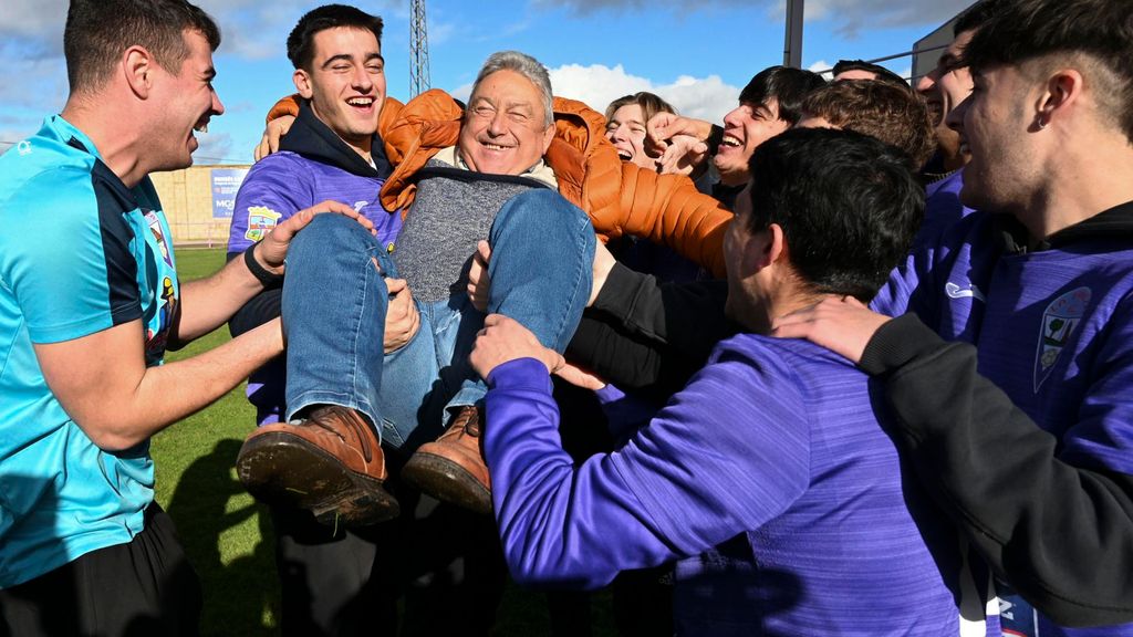 La Bañeza FC reparte parte del Gordo entre los vecinos del municipio