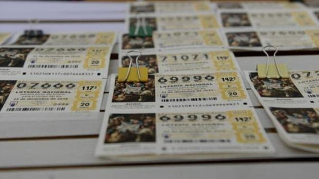 El Teatro Real se llena de ilusión en el sorteo de la Lotería de Navidad