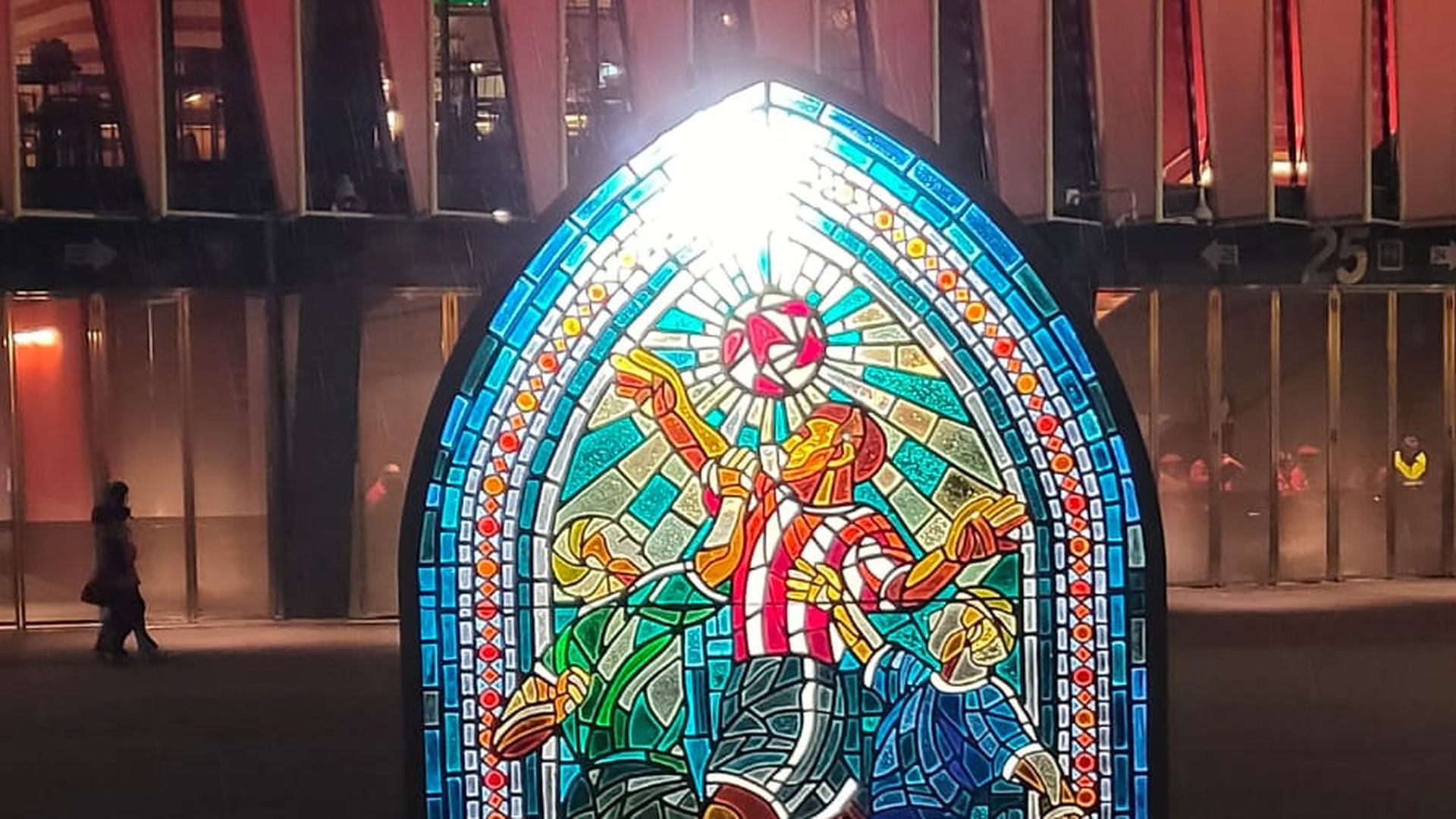 Una capilla ante la Catedral de San Mamés