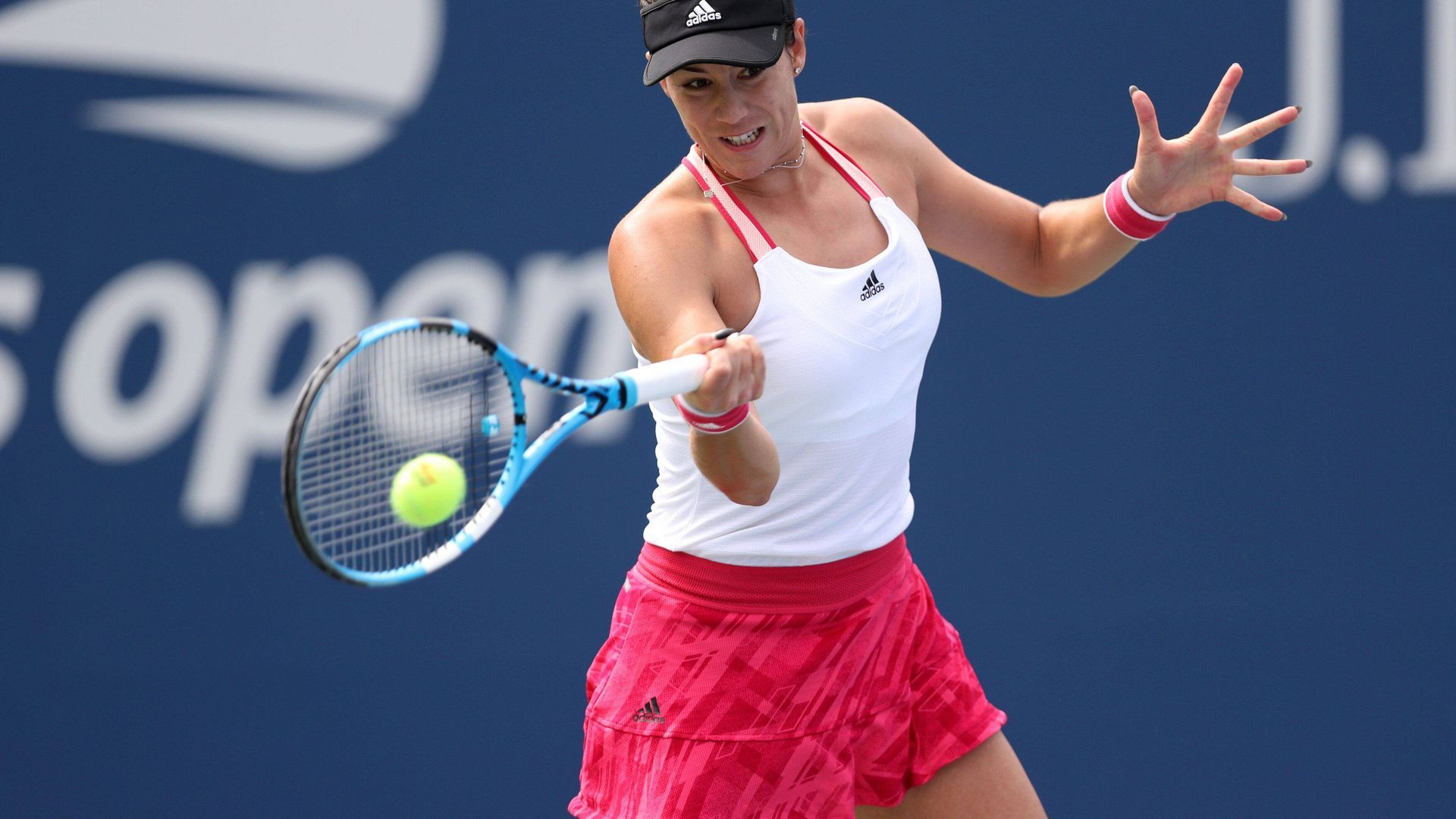Garbiñe Muguruza jugando al tenis