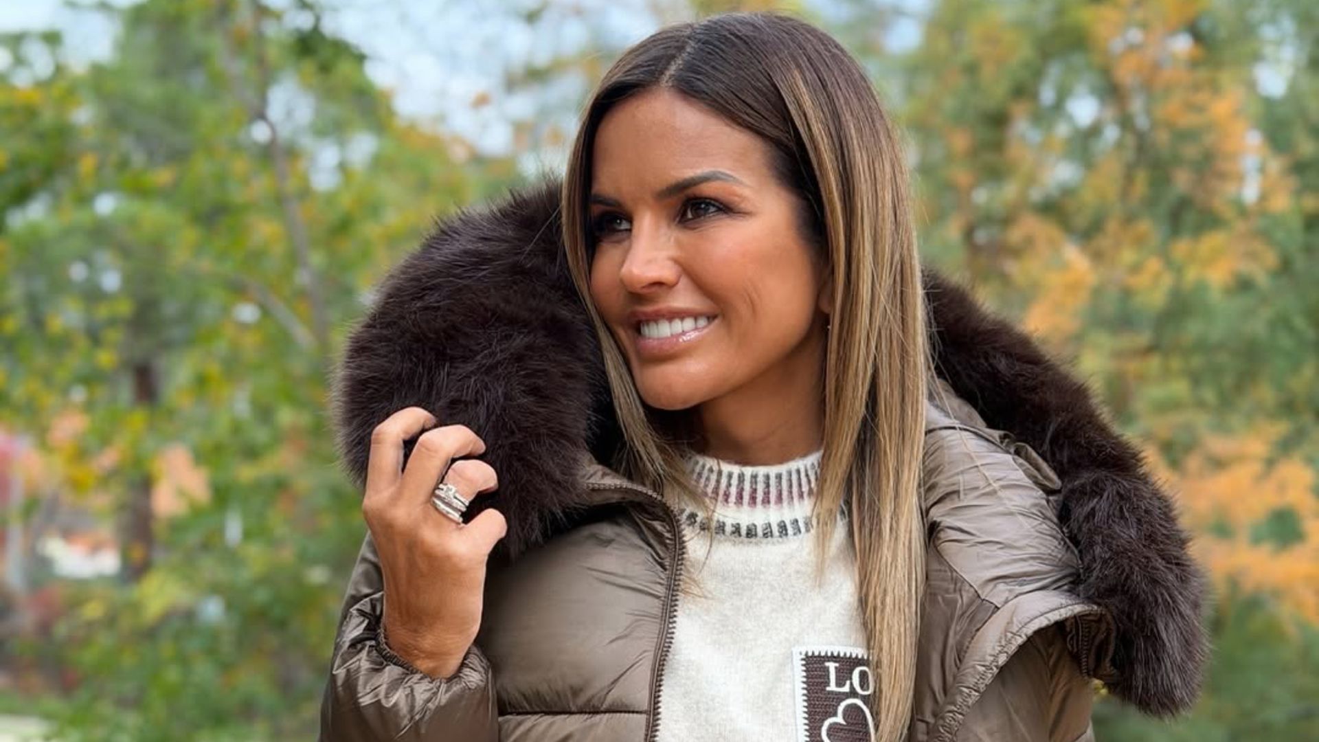 La vida familiar de Marta López: así es la estrecha relación que mantiene con su madre y el vínculo con sus siete hermanos