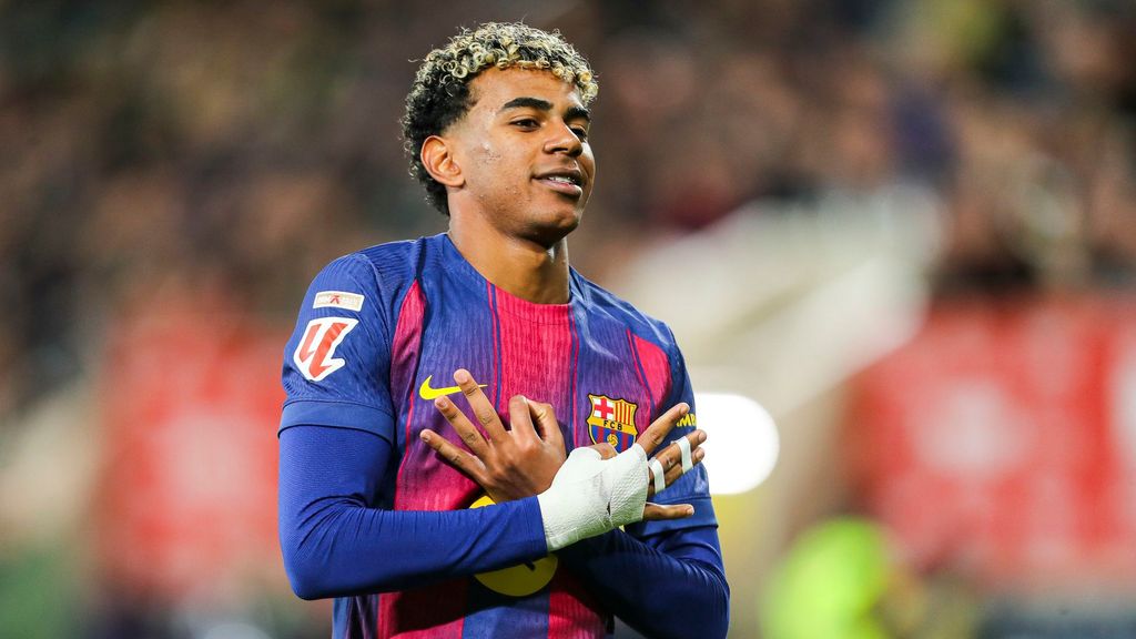 Lamine Yamal celebrando un gol contra el Villarreal