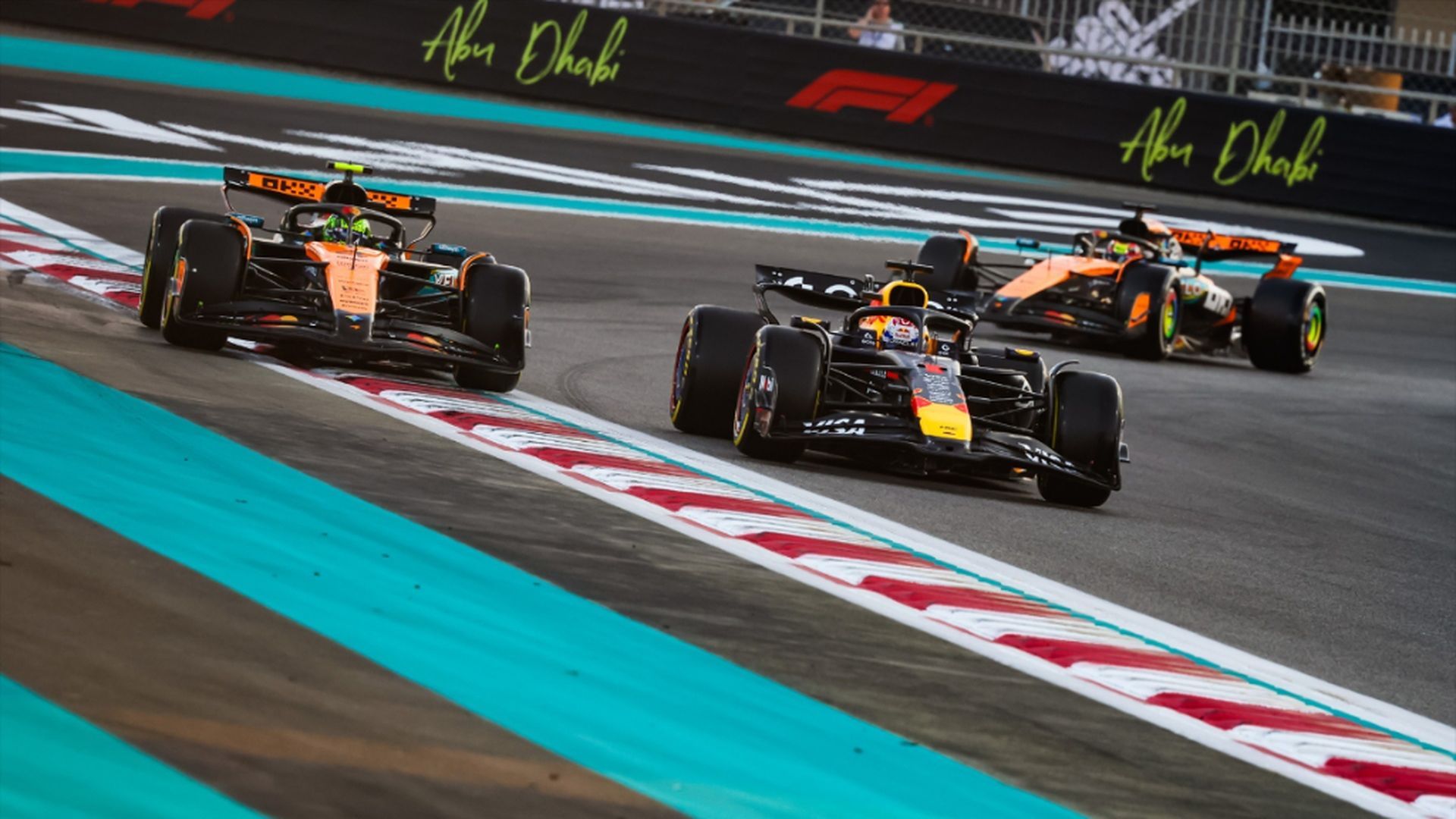 Lando Norris y Max Verstappen, durante el 2025 en la F1