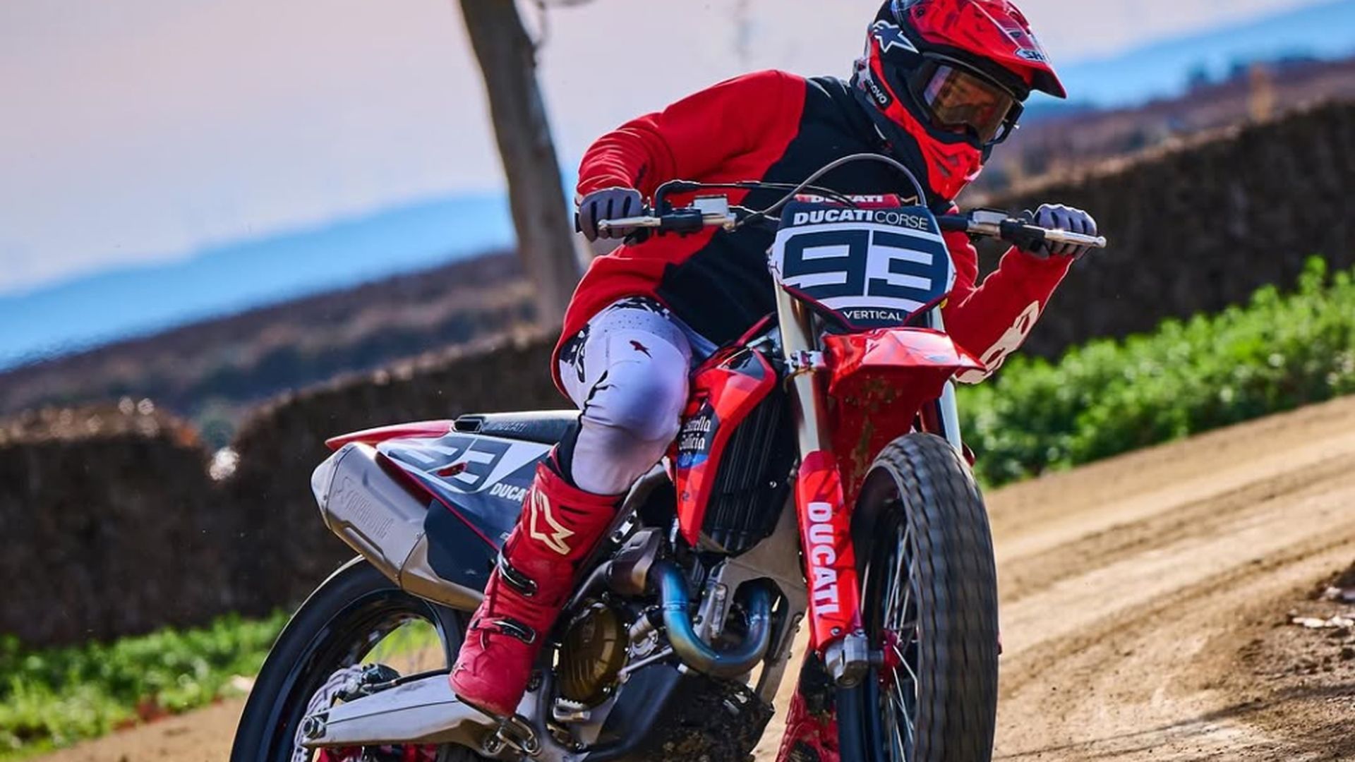 Marc Márquez, entrenando en motocross