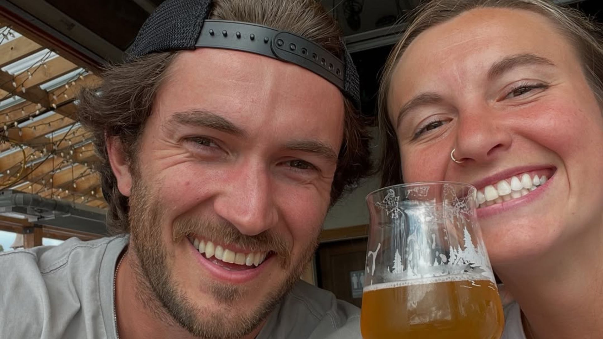 Stacey Tourout y Matthew Yeomans en uno de sus viajes