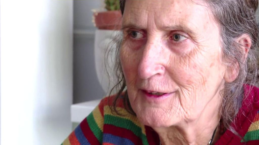 Ángela, la vecina de Badalona que acogió a dos inmigrantes en su casa: "Me han hablado de su sufrimiento"