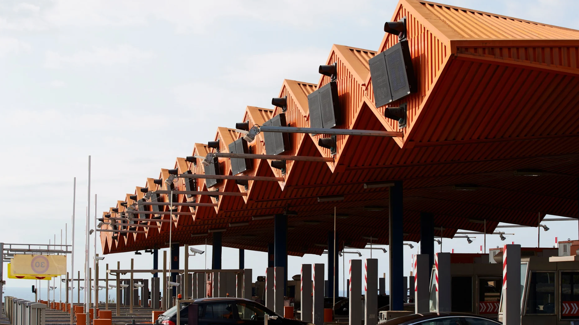 Cabinas de pago de peajes en autopista Cabinas de pago de peajes en autopista