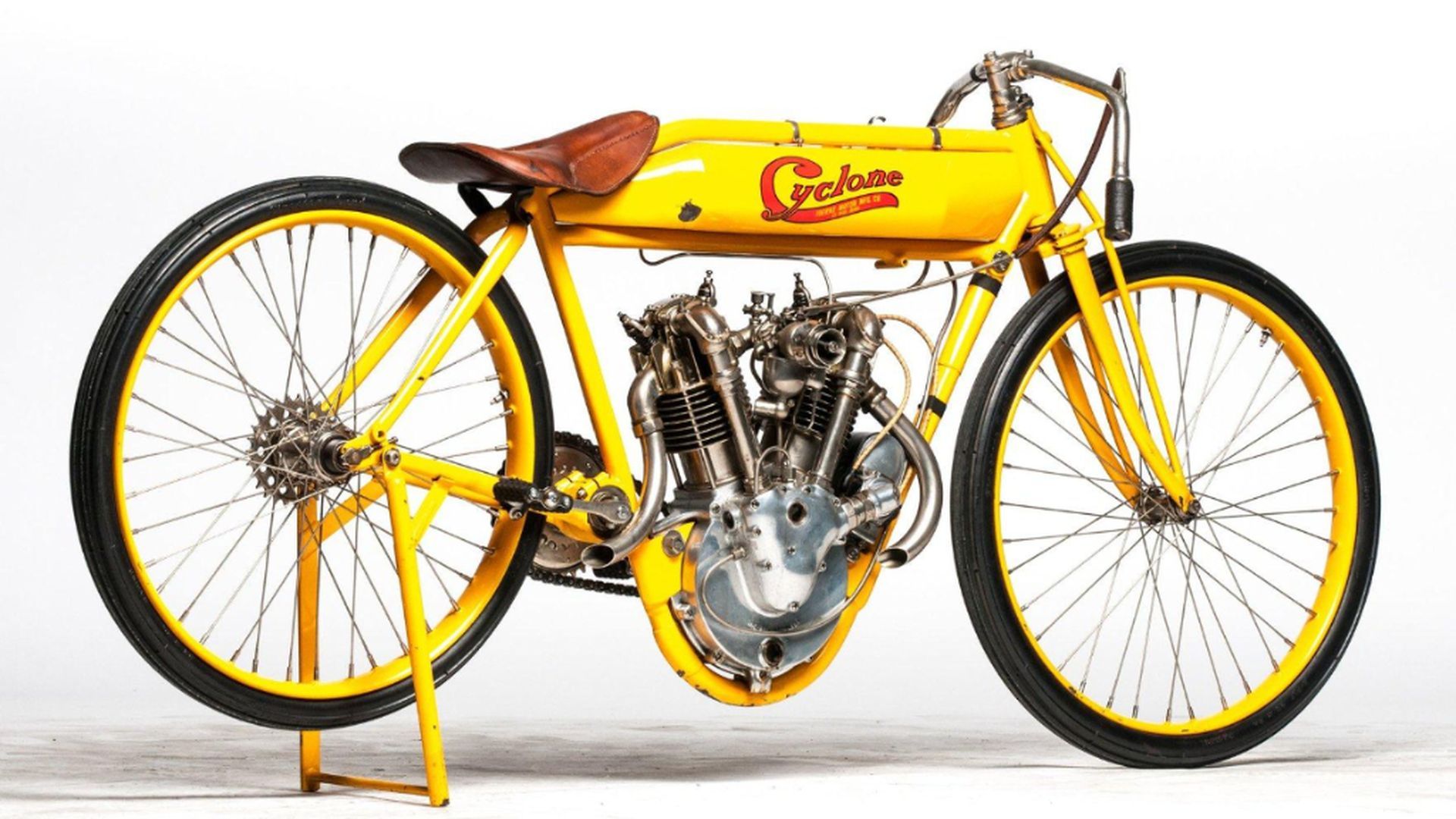 Cyclone V-Twin Board Track Racer