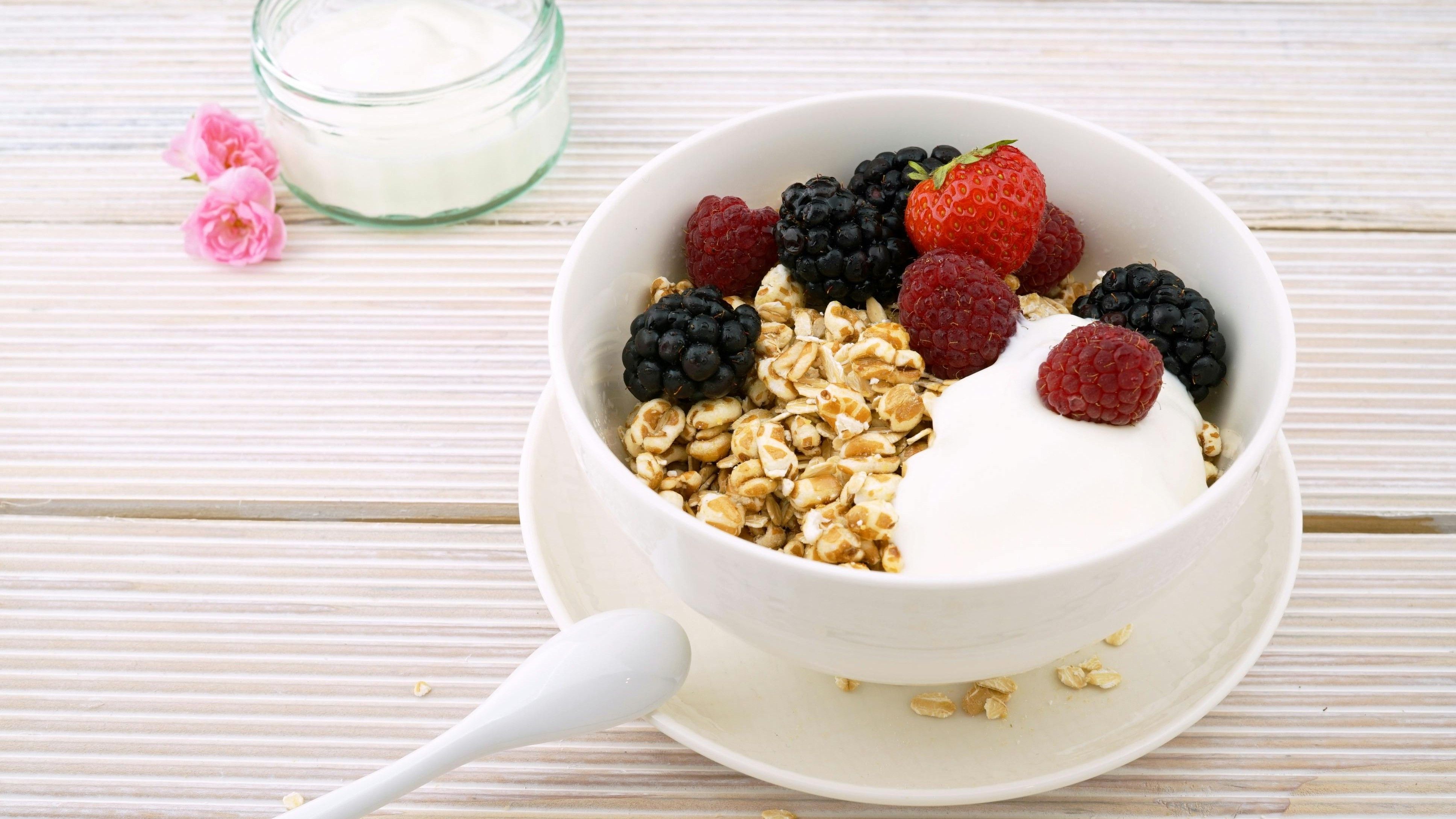 EL yogur vegetal es ideal en el desayuno. FUENTE: Pexels