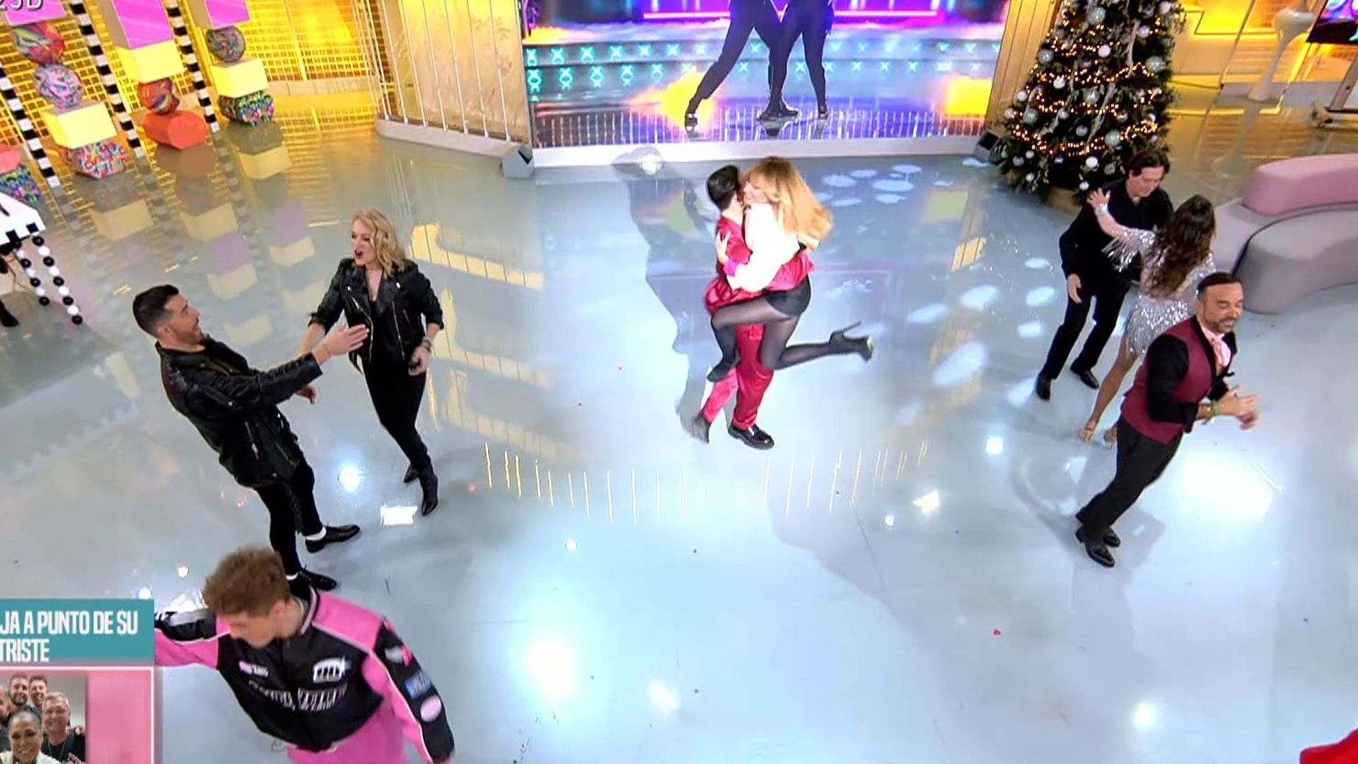 Emma García se anima bailando con Álvaro Cuenca: "Me he quedado sin aliento"