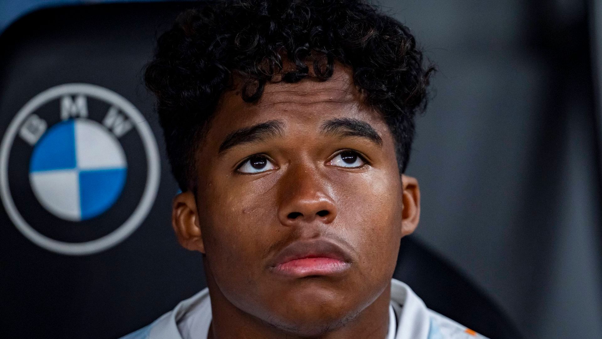 Endrick, en el banquillo durante un partido del Real Madrid