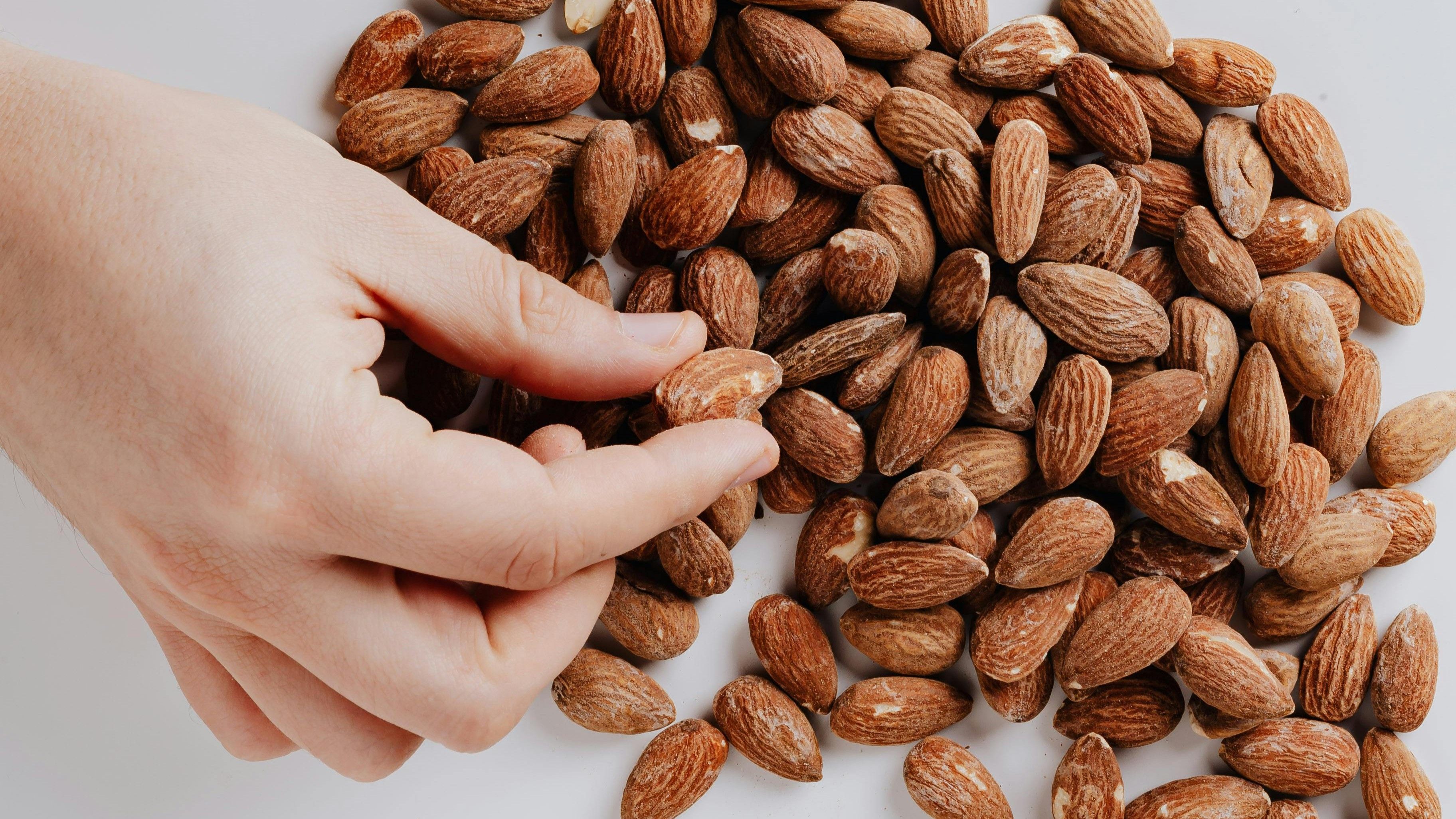 Los yogures de almendra ya son fáciles de encontrar. FUENTE: Pexels