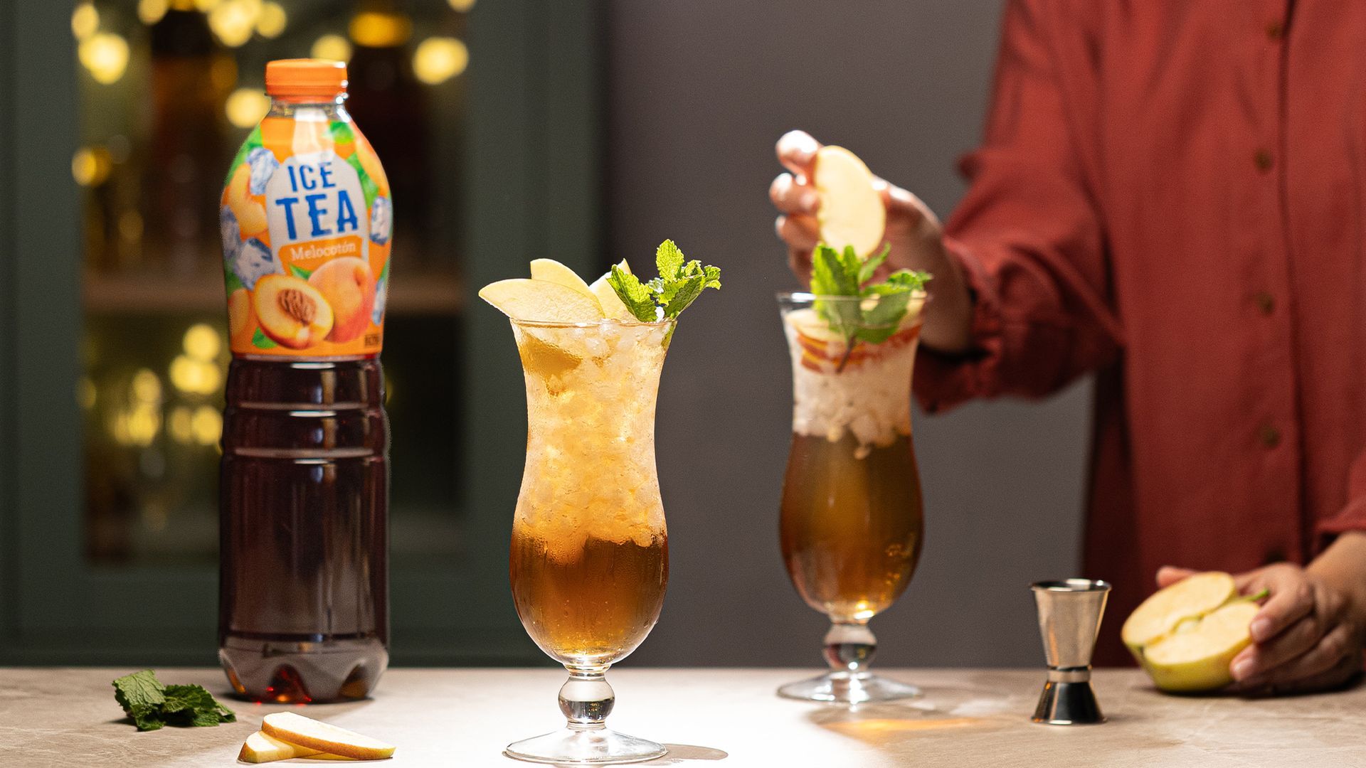 Elabora el móctel perfecto utilizando el Ice Tea de melocotón de Hacendado