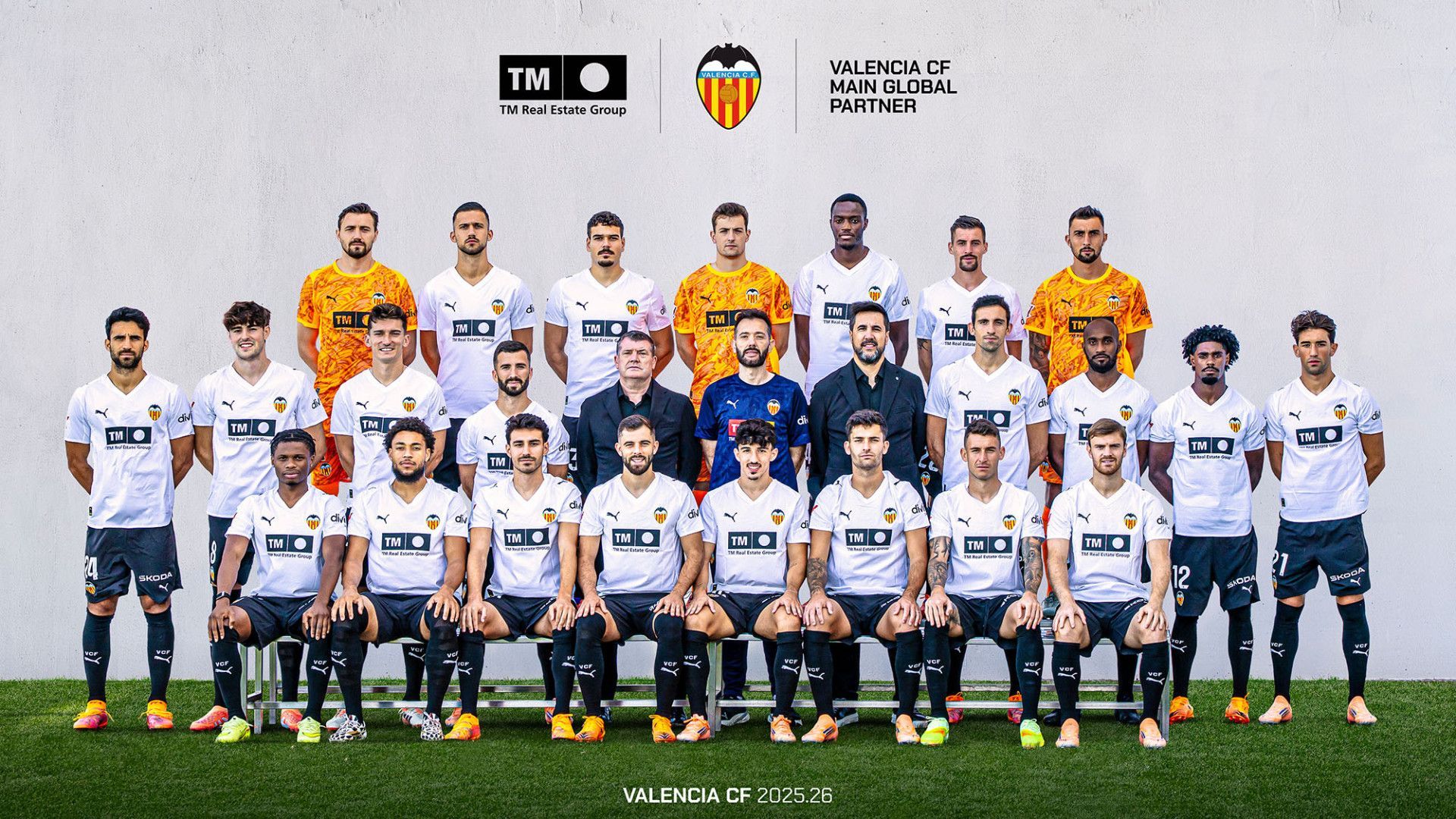 Foto oficial del Valencia CF 2025-26