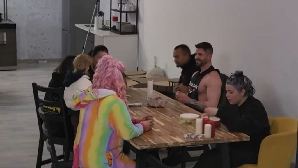 La AUC pide a la CNMC que investigue si el reality 'La Casa De Los Gemelos' cumple la normativa audiovisual