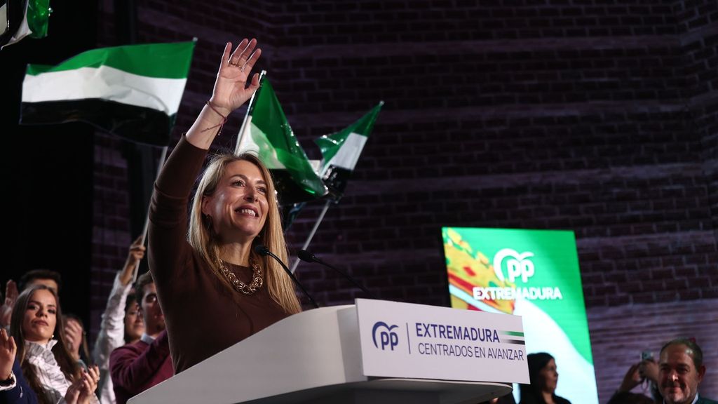 María Guardiola contacta con Óscar Fernández, candidato de Vox, de cara a la investidura y aboga por "pensar solo en Extremadura"