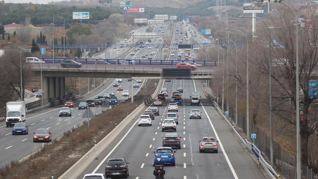El temporal de nieve dificulta el dispositivo especial de Navidad de Tráfico