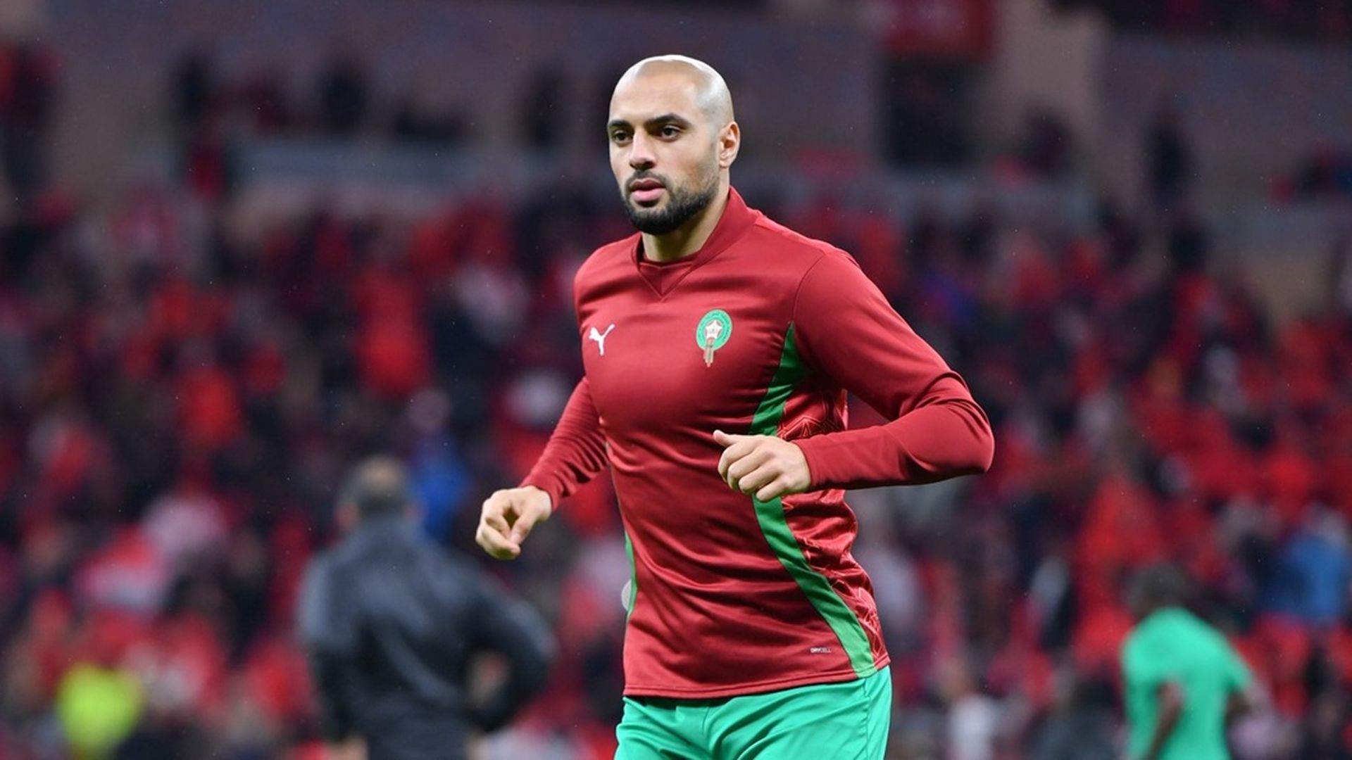 Amrabat, calentando para el Marruecos-Mali