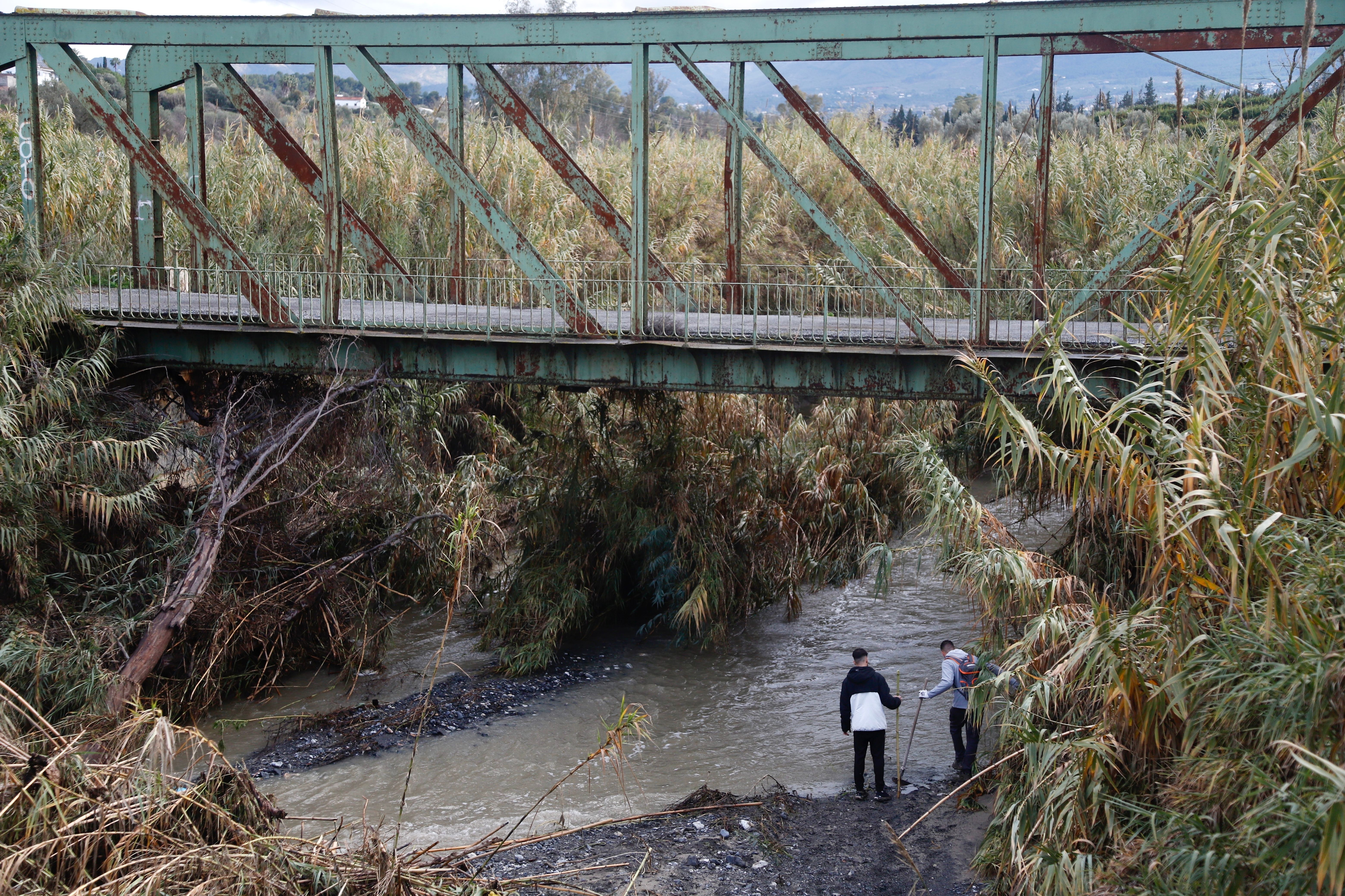 Cauce donde se busca a los desaparecidos en Alhaurín el Grande, Málaga