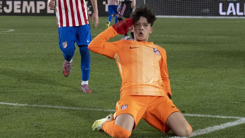 Íñigo Asorey, el portero que hace historia con su golazo en LALIGA FC FUTURES