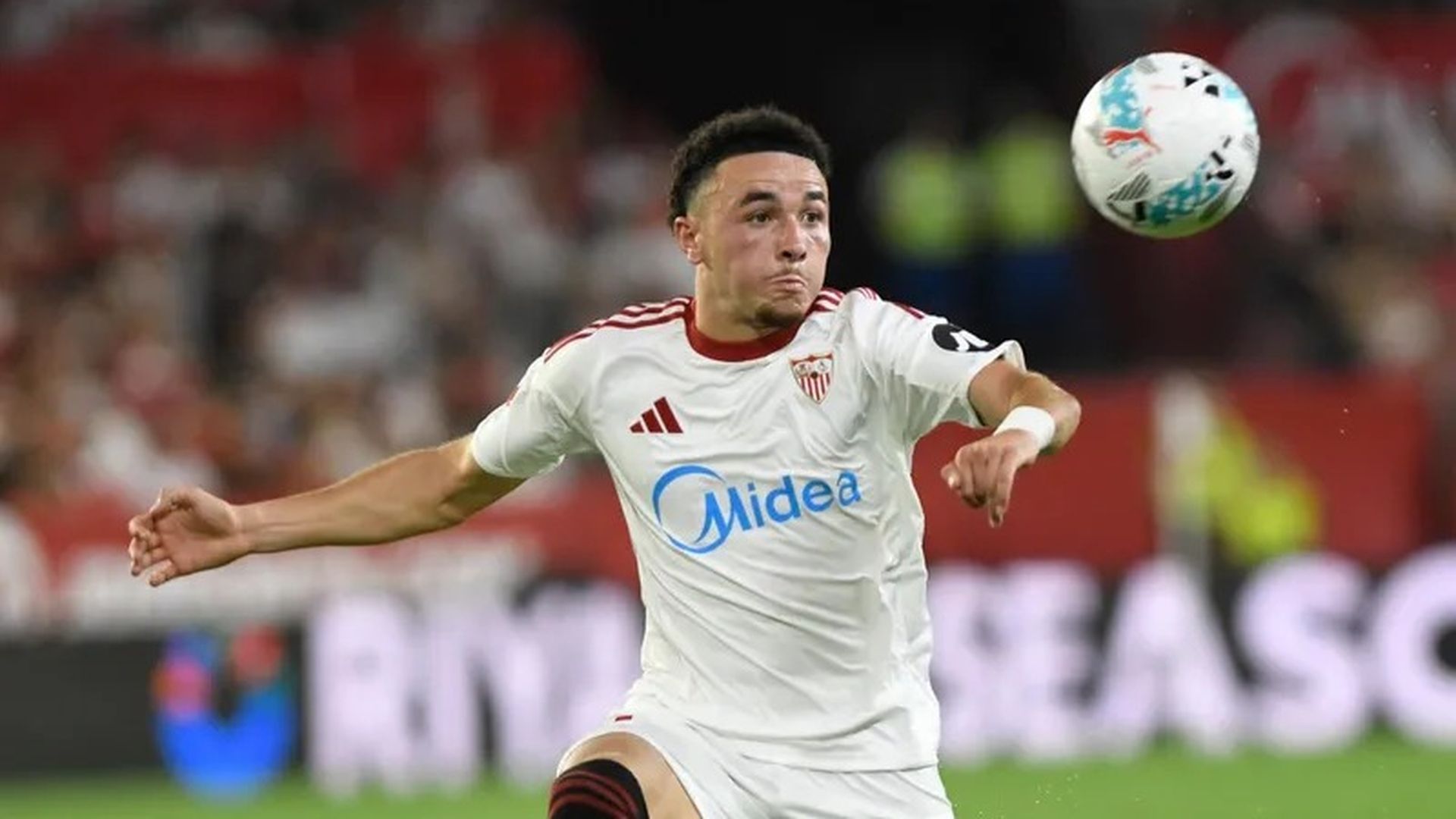 Rubén Vargas, jugando con el Sevilla FC