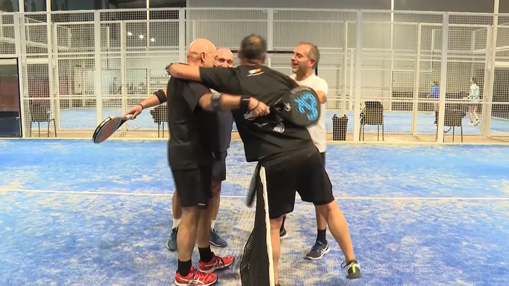 Por qué el pádel se ha convertido en el deporte favorito del momento