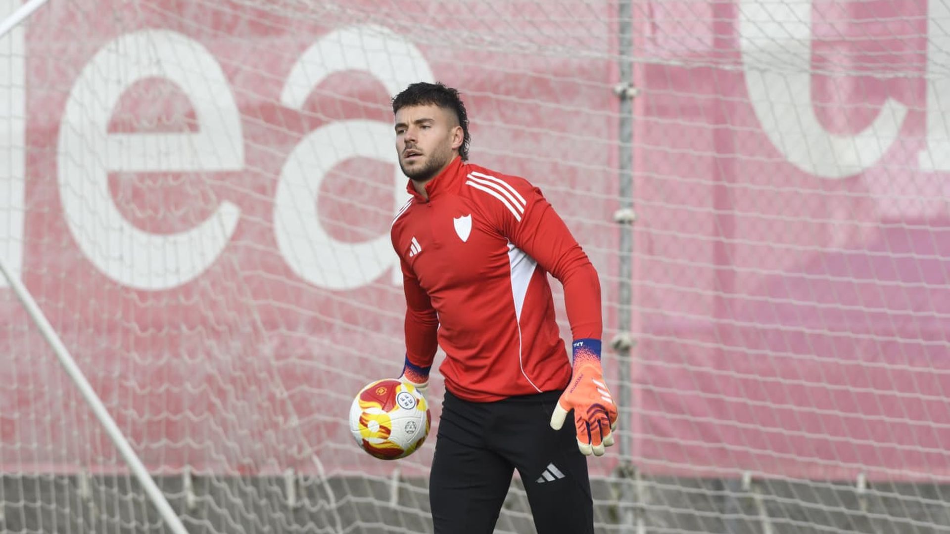 Álvaro Ferllo, en el entrenamiento del Sevilla de este martes Álvaro Ferllo, en el entrenamiento del Sevilla de este martes