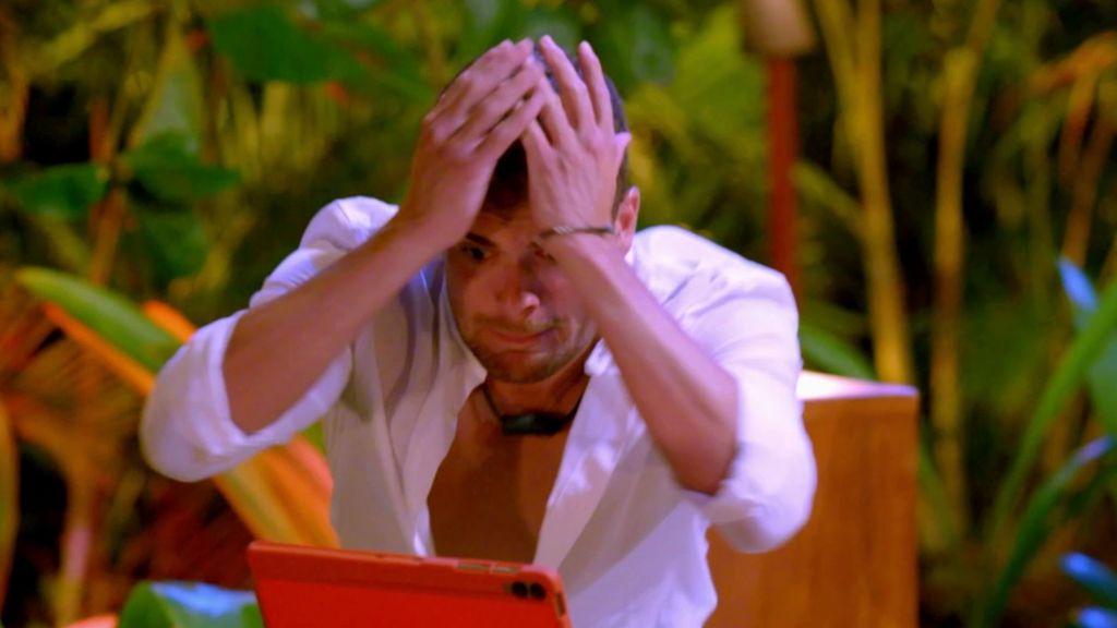 El tremendo estallido de Darío al descubrir que Almudena y Borja se han besado: “¿Se ha aguantado a que yo lo haga?”