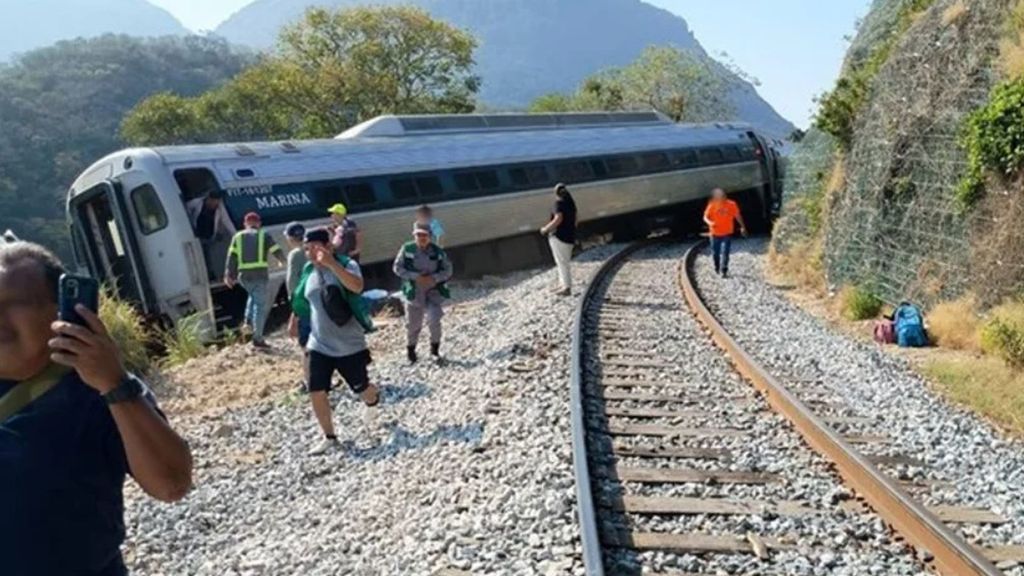 Descarrila el tren Interoceánico en  México: hay trece muertos y  un centenar de heridos