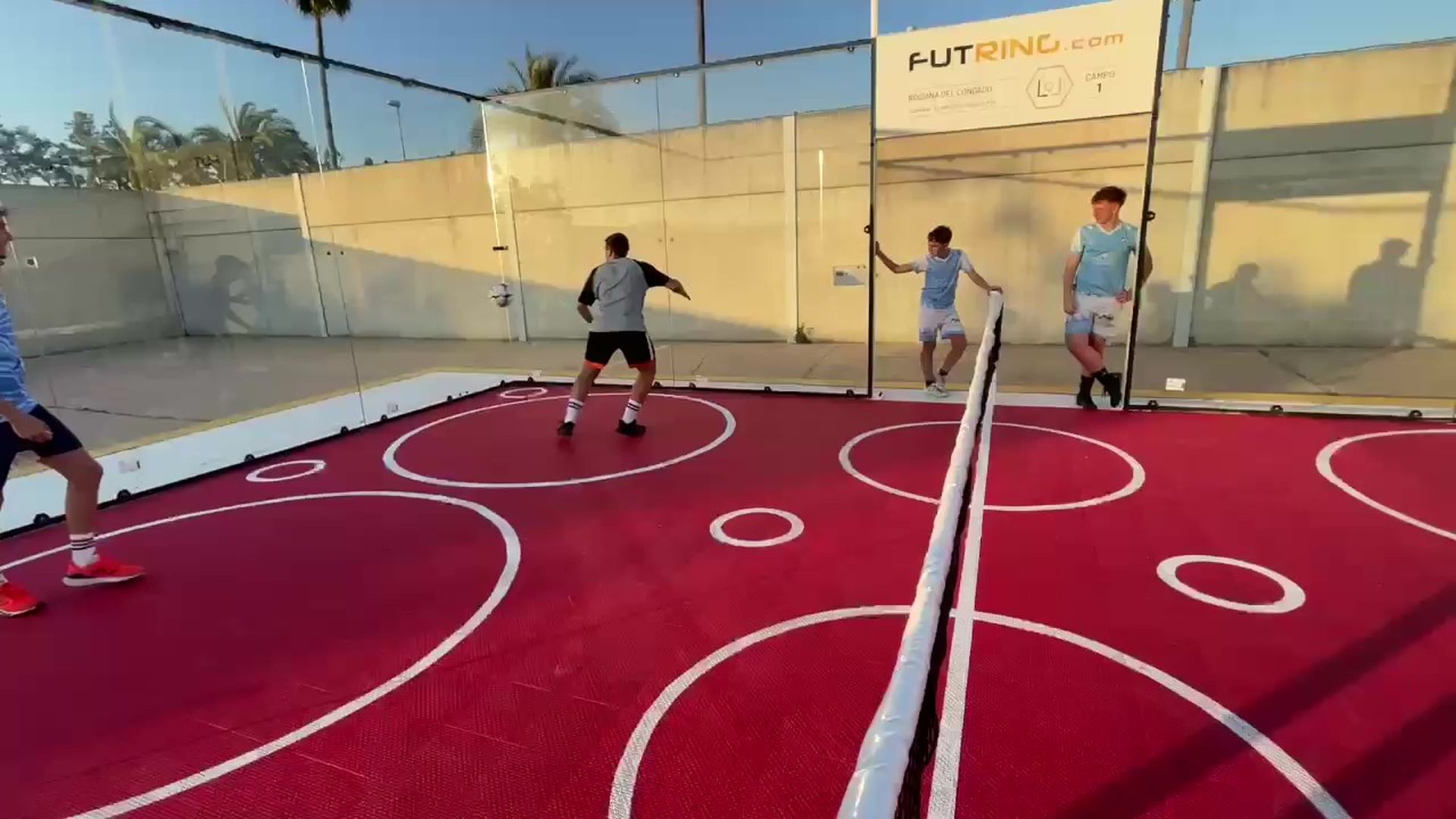 El innovador deporte va dirigido a personas de todas las edades al requerir escasa condición física