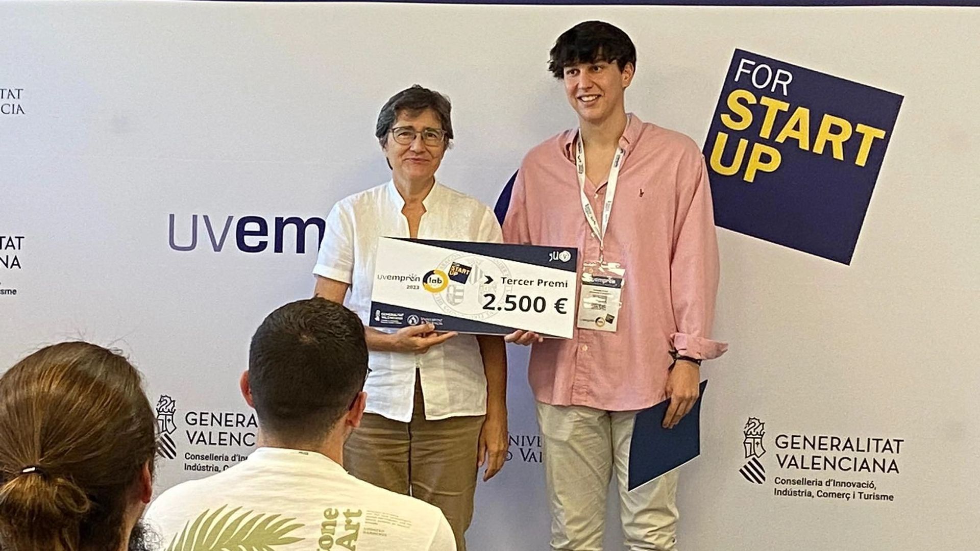 Ganar dinero por compartir tu aparcamiento, así es la startup universitaria Everpark