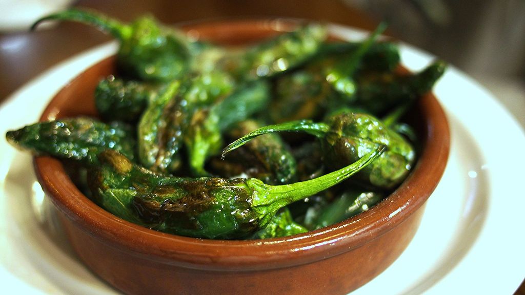 La receta de Sabina Banzo para asar tomates, boniatos y pimientos en la air friyer y que te queden como a un chef