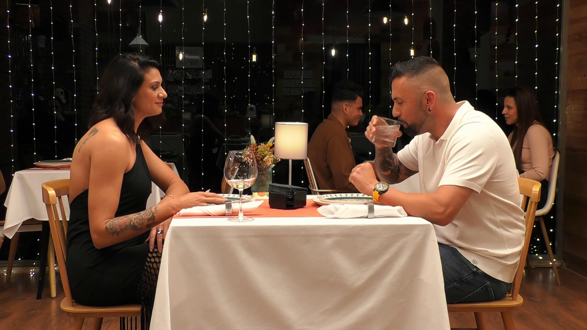 Un chico se queda sin palabras al ver a su cita en 'First Dates': "Soy mucha mujer para él"