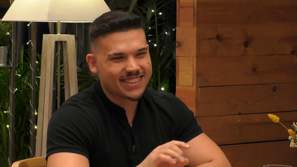 Un joven confiesa a su cita dónde fue su primera vez: "Ya apuntabas maneras"