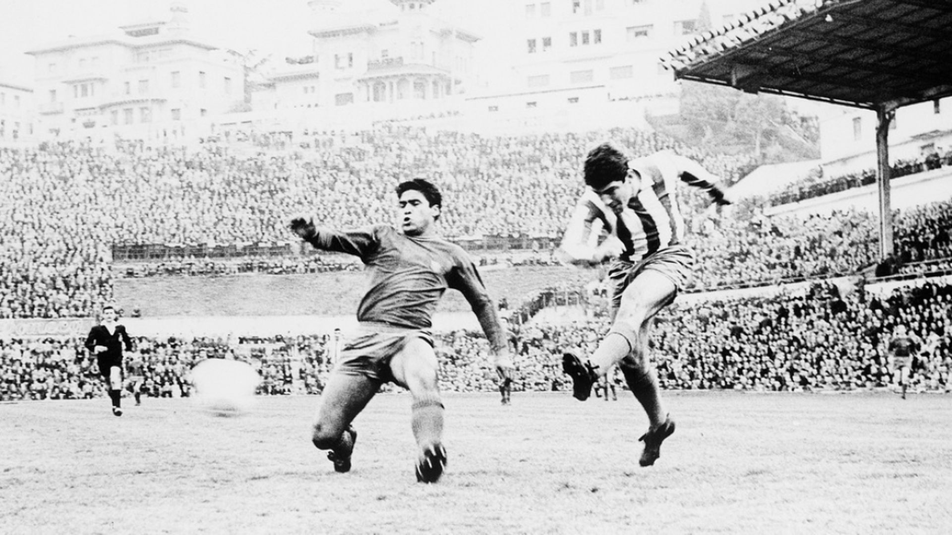 Enrique Collar en un partido del Atlético de Madrid