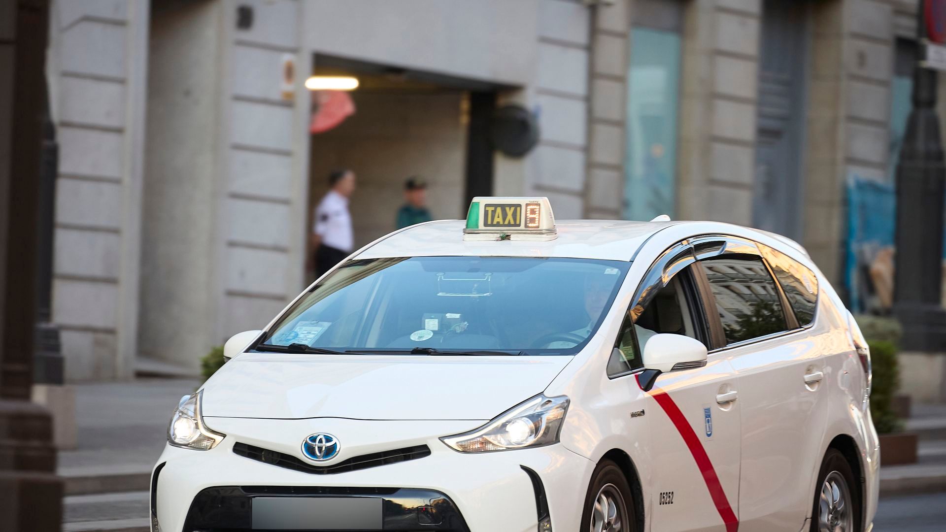 EuropaPress_6957616_taxi_recorre_madrid_16_septiembre_2025_madrid_espana_sector_taxi_madrileno