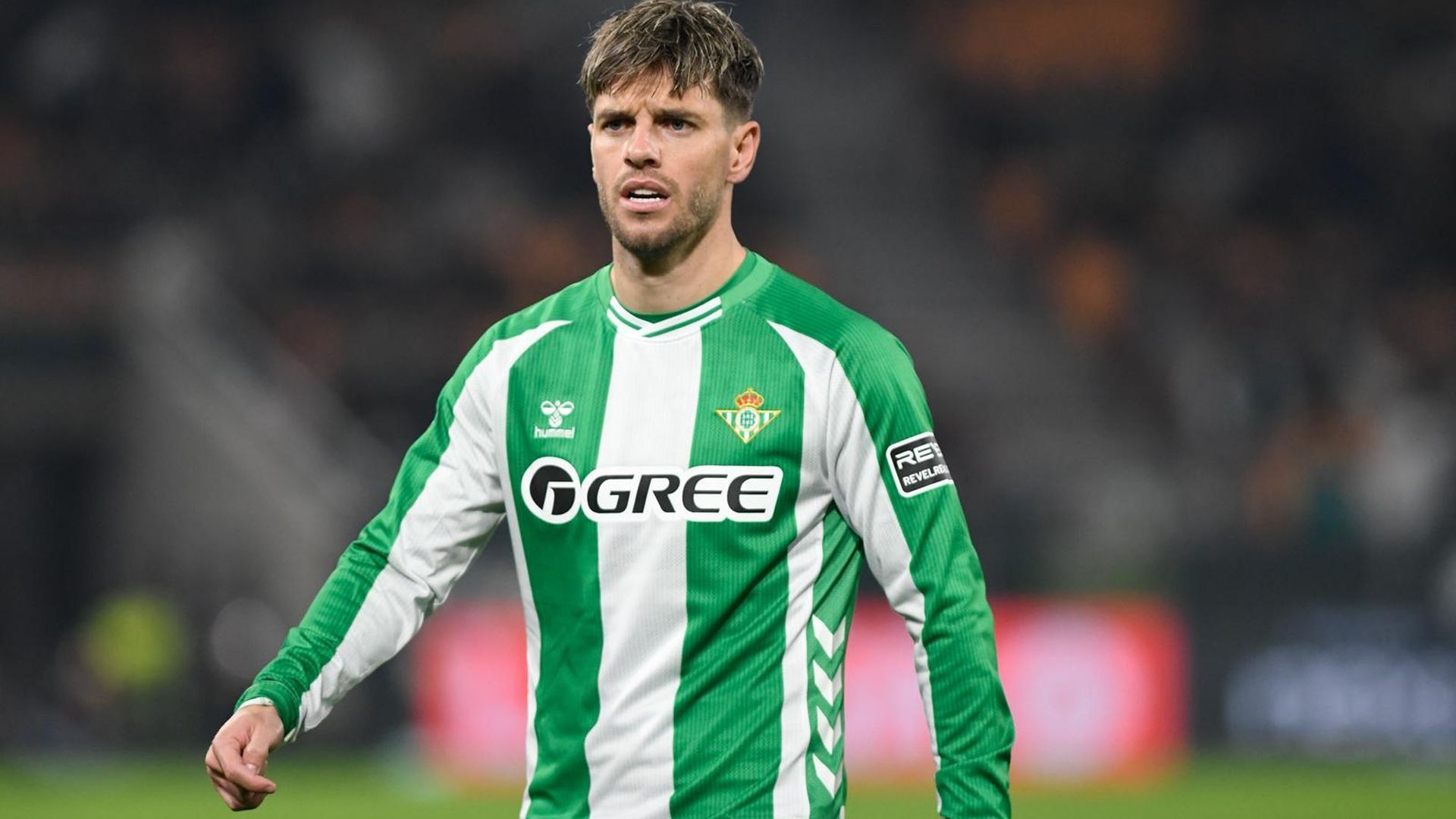 Gio Lo Celso en un partido con el Betis