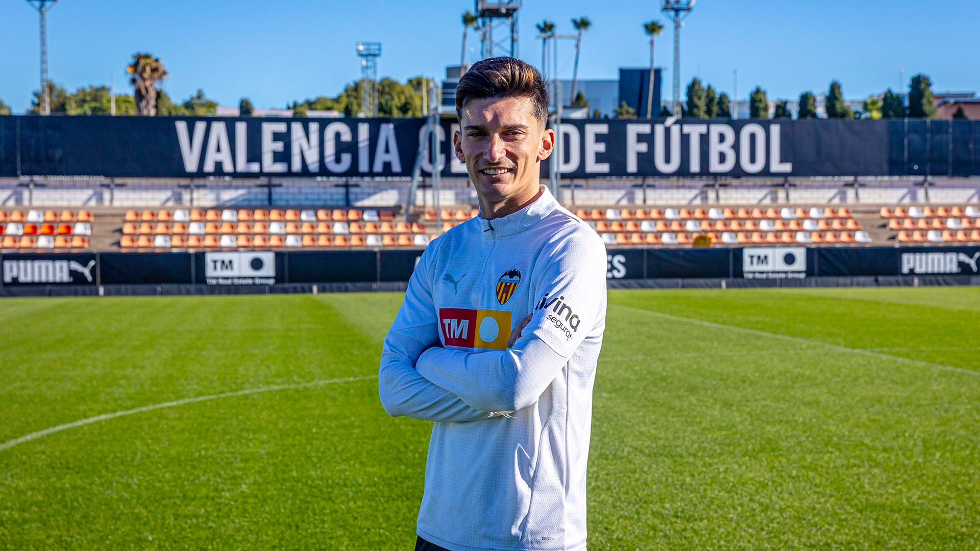 Pepelu con ropa de entrenamiento