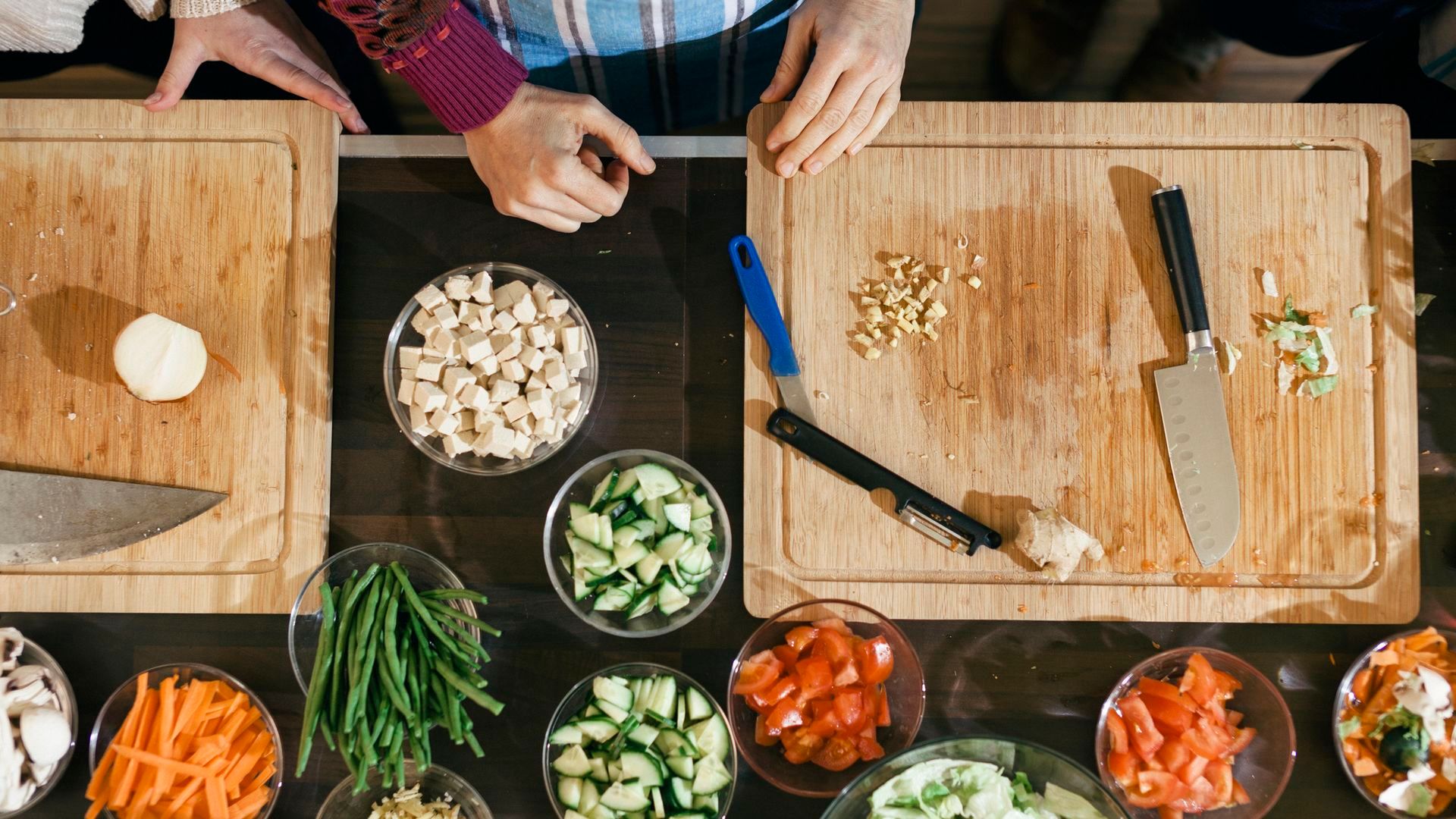Qué alimentos nos ayudan a tener un mejor sueño