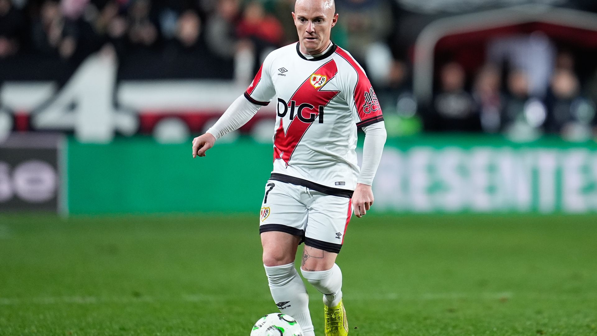 Isi Palazón jugando con el Rayo Vallecano