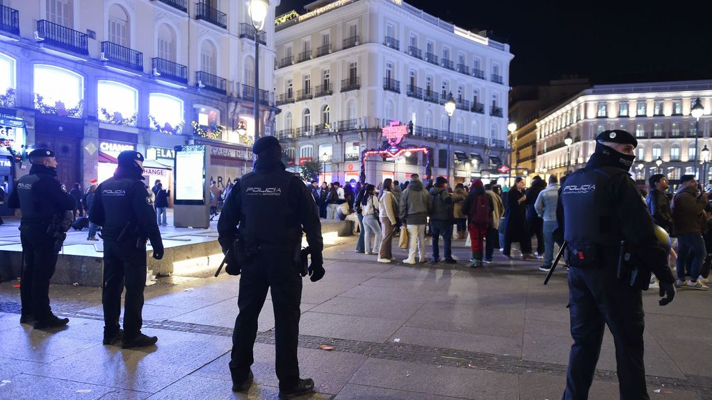 La mítica Puerta del Sol, blindada y con todo preparado para despedir el año y dar la bienvenida a 2026
