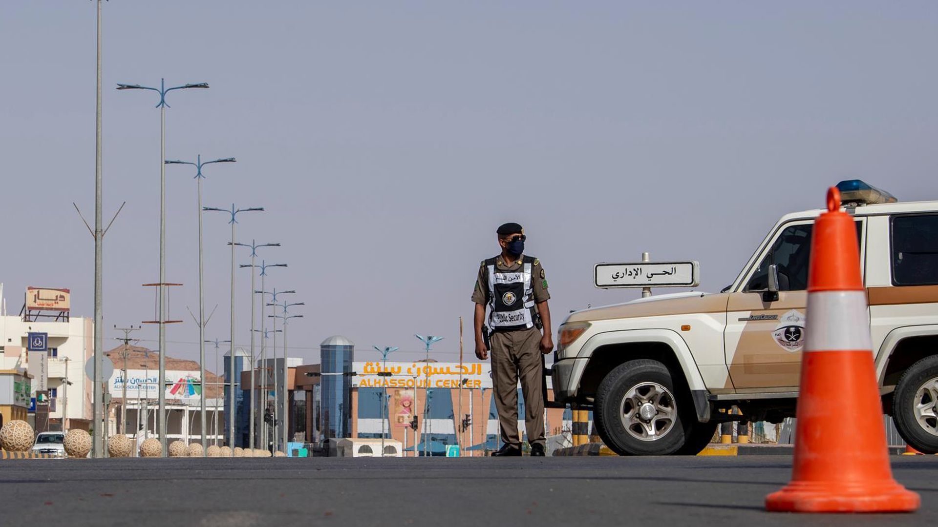 Los dos españoles heridos en un accidente de tráfico en Arabia Saudí en el que han muerto otros dos compatriotas continúan hospitalizados