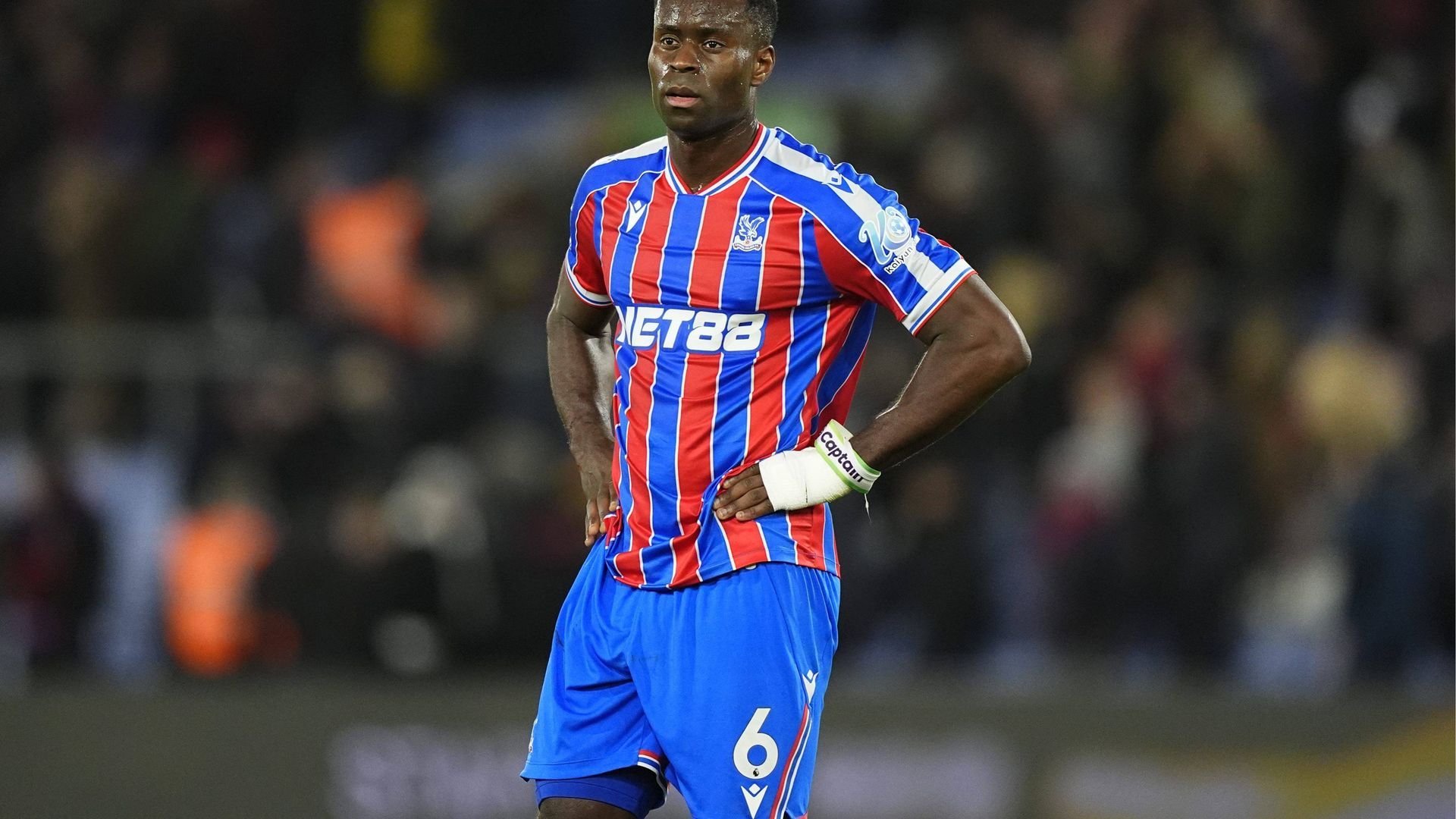 Marc Guéhi en un partido del Crystal Palace