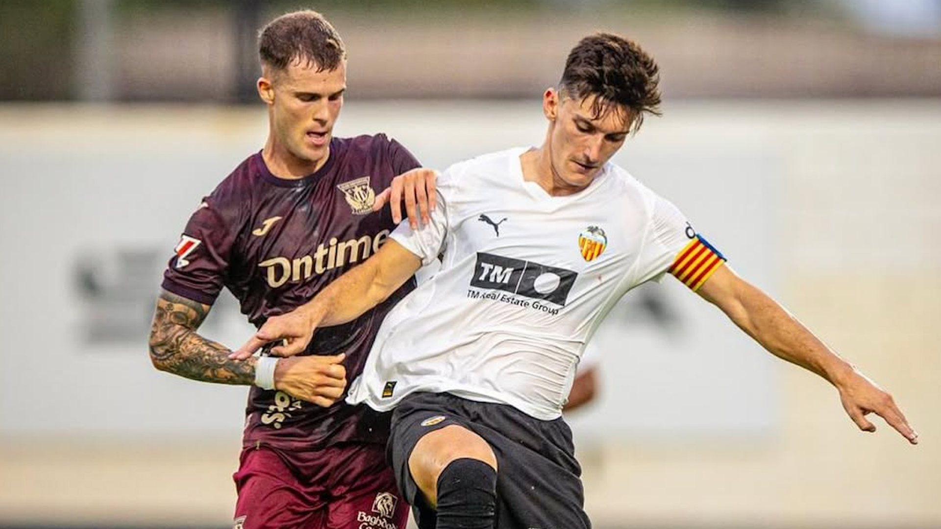 Pepelu con el brazalete