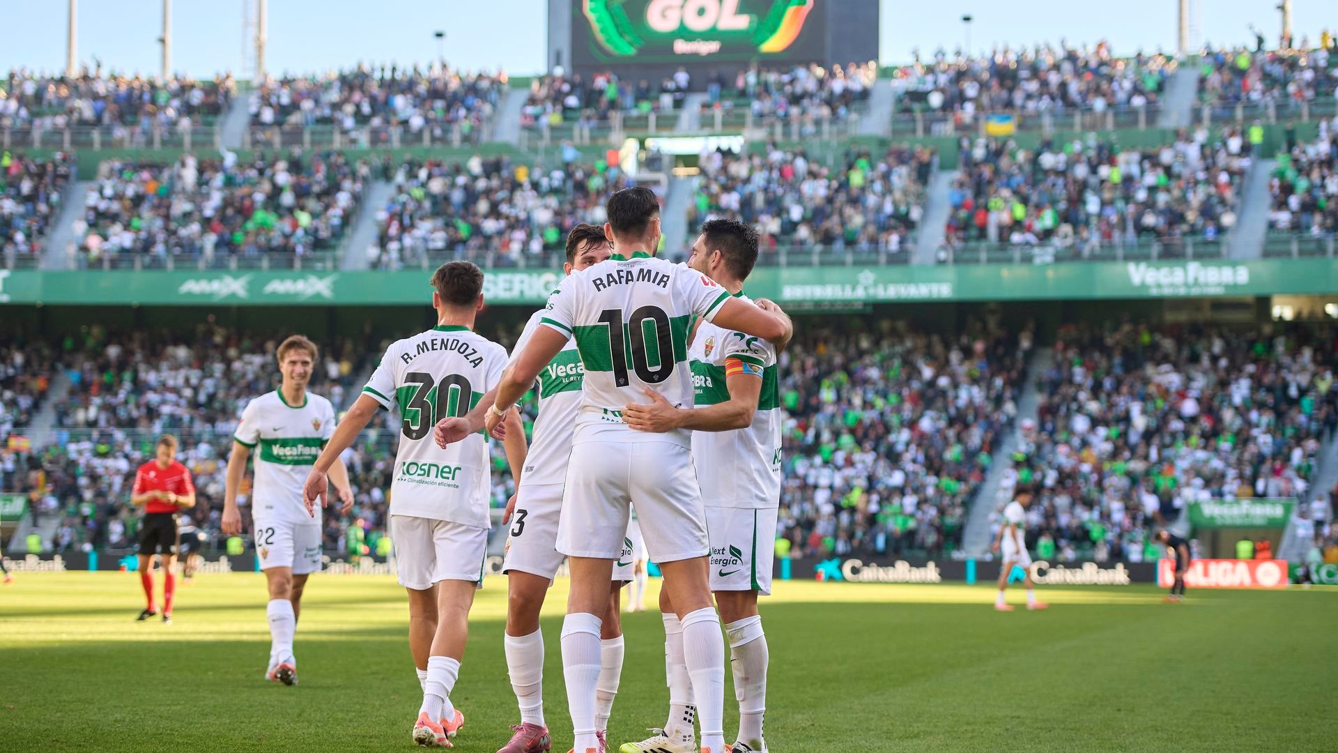 Rafa Mir celebrando un gol con el Elche Rafa Mir celebrando un gol con el Elche