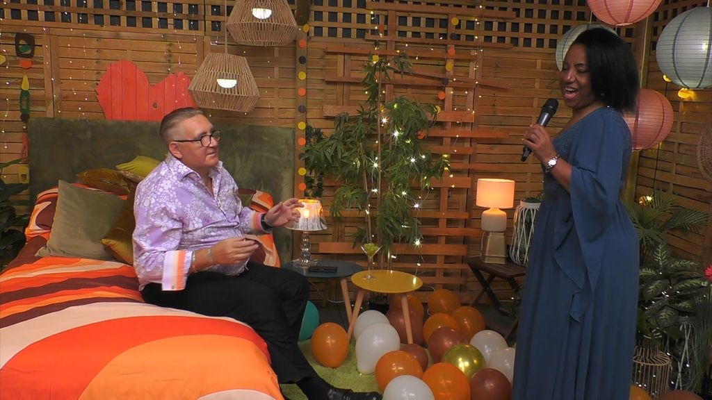 Un soltero de ‘First Dates’ cumple el deseo de Año Nuevo de su cita: “Quiero tener un multiorgasmo”