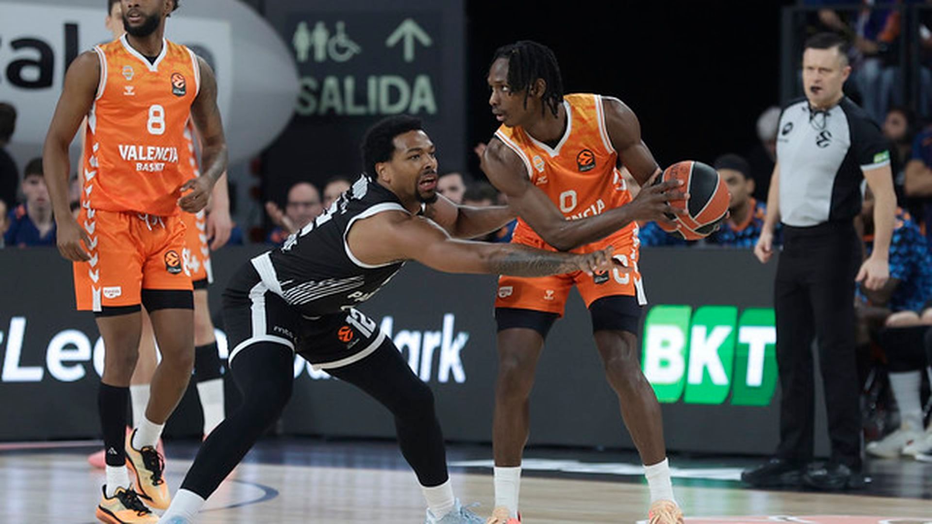 Valencia Basket vence al Partizan