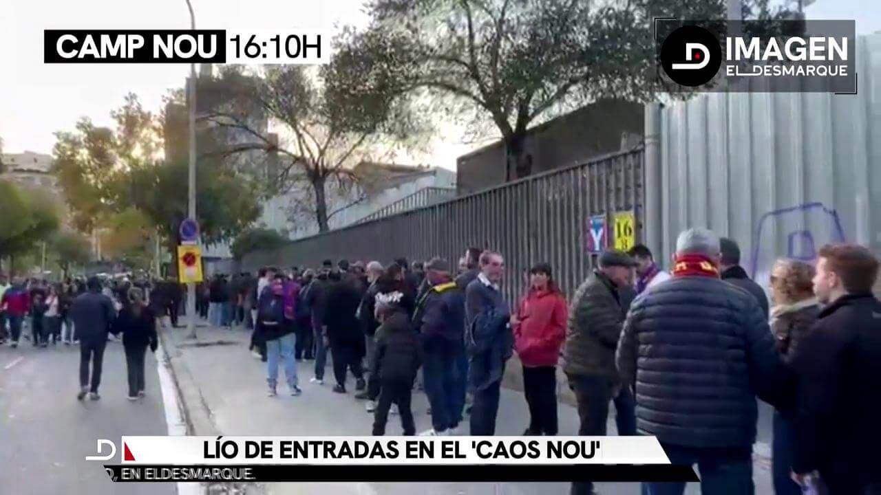  Largas colas en el Camp Nou (ElDesmarque)