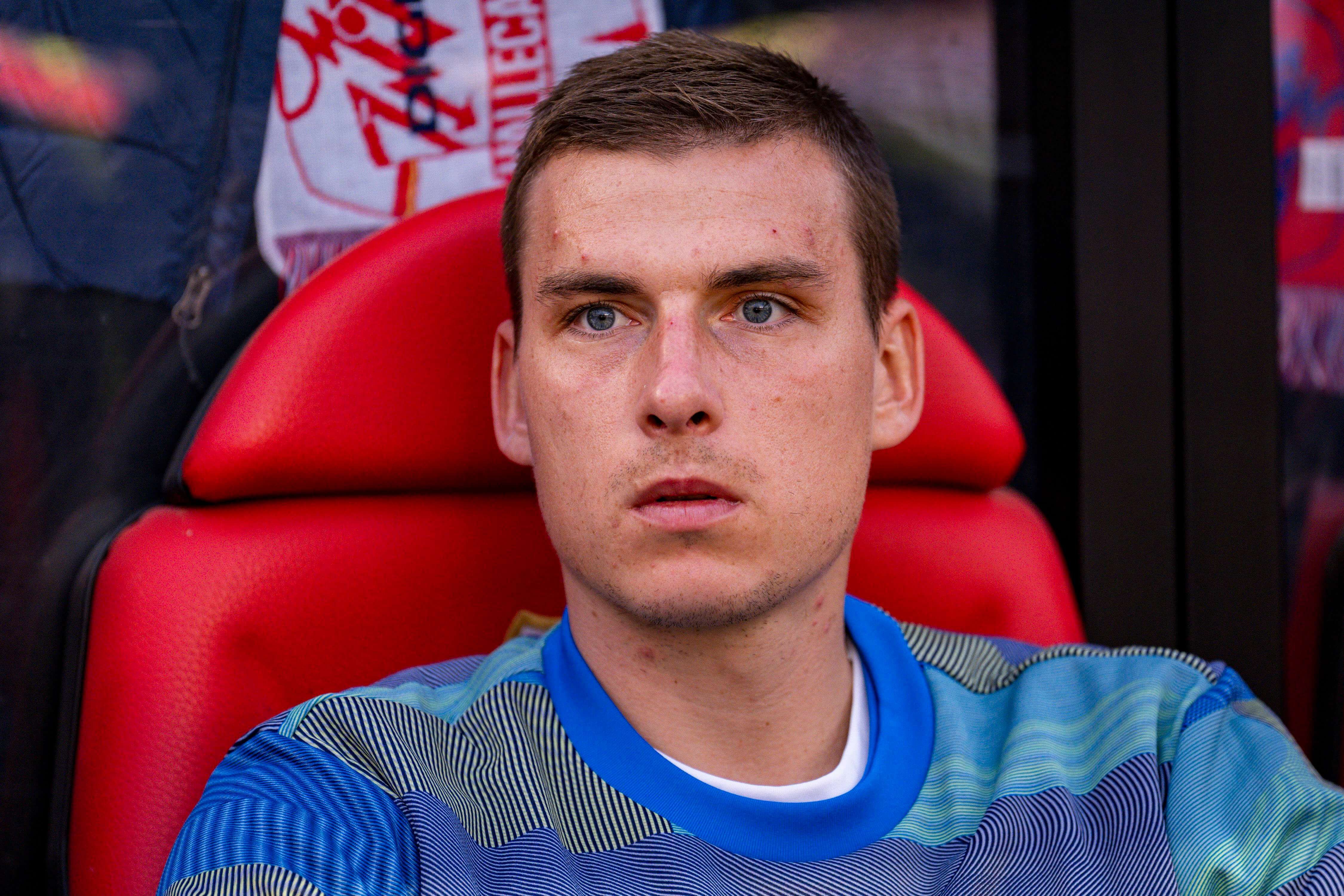 Lunin en el banquillo de Vallecas (Cordon Press)