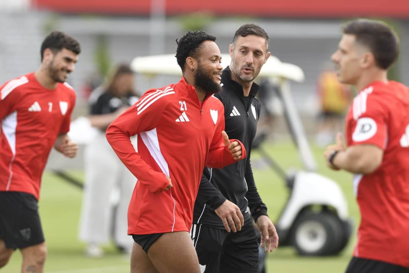 Ejuke y Guido Bonini, en el entrenamiento de este viernes.